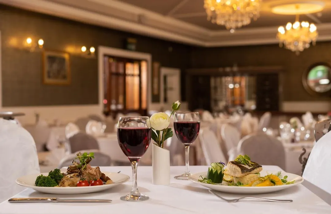 Burrendale Hotel Country Club & Spa-1